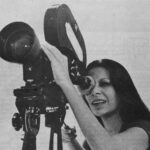 Marina Person Instagram - Essa é minha mãe @reginajeha e as fotos do carrossel são do curta documental “Bexiga Ano Zero”, q ela dirigiu em 1970/71. Amanhã, domingo, vai rolar uma sessão super especial na Cinemateca. O filme passa junto com “São Paulo S/A” , dirigido pelo meu pai, Luiz Sérgio Person. Vai ser às 17h20, na @cinemateca.brasileira , em SP! A entrada é GRATUITA e estaremos lá pra apresentar. Ingressos começam a ser distribuídos uma hora antes da sessão. vem! Largo Senador Raul Cardoso s/n -Vila Mariana -SP