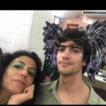 Marina Person Instagram - Aquarianos perdem a data de aniversário dos melhores amigos. Mas, se seu melhor amigo é aquariano, ele não vai ligar, porque ele, afinal, também é aquariano. Enfim. @caiohoro , fiz um resuminho desses dez anos juntos, começando com o primeiro frame da nossa amizade, vc com 17 anos. Feliz ano novo!!🎉🎊🤩❤️🧡💛🩷