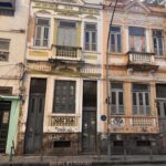 Marina Person Instagram - Foram 3 aniversários, 1 samba do trabalhador, 2 episódios de De Volta aos 15, 4 quartos diferentes, 1 ida à Lapa outra à Santa Teresa , 14 restaurantes, 4 butecos, 1 cinema . Tudo em 12 dias. Hoje voltei à minha casinha, já com saudades dos cariocas. Obrigada, Rio, foi muito muito bom🎊