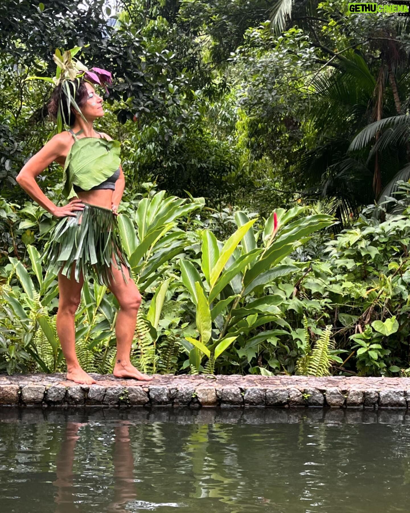 Marina Person Instagram - É difícil explicar certas coisas. Considere uma prep pro Carnaval e pronto🎊