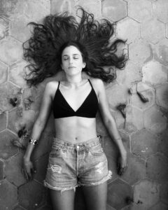 Marina Salas Instagram - De las fotos que nos hizo Javi este verano🌹 @javiercamara1 @jessicabataille