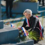 Marine Le Pen Instagram - Dans le sacrifice et l’espérance, 1,4 million de soldats français sont tombés pour défendre notre pays et notre liberté. Du fond de leurs tombes, ils nous rappellent avec force et gravité que la France n’est pas et ne sera jamais une cause perdue. #11Novembre