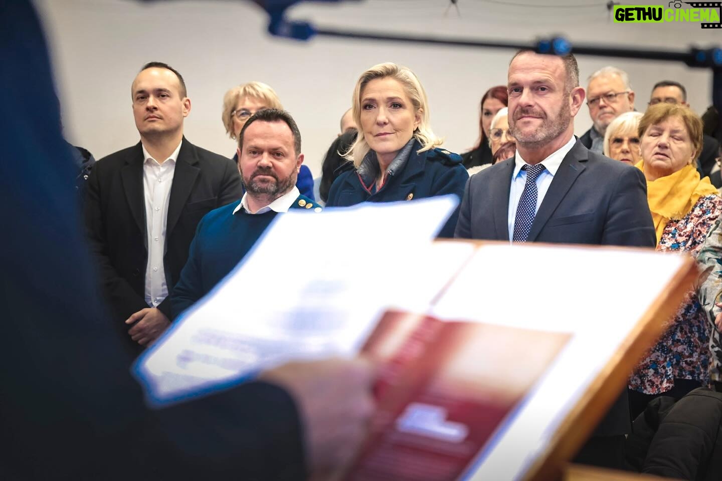 Marine Le Pen Instagram - Hier, nous fêtions à Hénin-Beaumont de la Sainte-Barbe, patronne des sapeurs-pompiers et des mineurs.