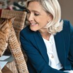 Marine Le Pen Instagram - Bon week-end à tous ! ☺️