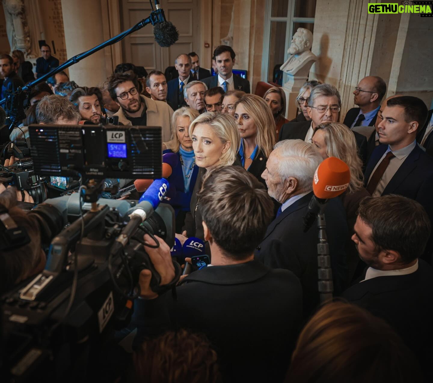 Marine Le Pen Instagram - Nous ne nous laisserons pas insulter par un ministre quel qu’il soit. Les propos d’Éric Dupond-Moretti sont orduriers, et en nous insultant, il insulte des millions de Français. Nous ne l’acceptons pas !