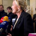 Marine Le Pen Instagram - La seule chose qui m’intéresse, c’est l’intérêt de la France et des Français. Aujourd’hui, nous nous réjouissons d’une véritable victoire idéologique du Rassemblement National puisqu’il est inscrit désormais dans cette loi la priorité nationale.
