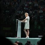 Marine Le Pen Instagram - L’Union européenne veut toujours plus d’immigration. Nous voulons, nous, une Europe qui laisse chaque pays choisir qui entre sur son sol et qui doit en partir.
