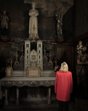 Marine Le Pen Instagram - En ce 1er mai, nous rendons hommage à Perpignan à Jeanne d’Arc, notre héroïne nationale et patronne de la France. 

Symbole de courage et d’espérance, elle incarne cette jeunesse française, libre, fière et patriote, qui n’en a pas fini d’aimer et de défendre son pays.