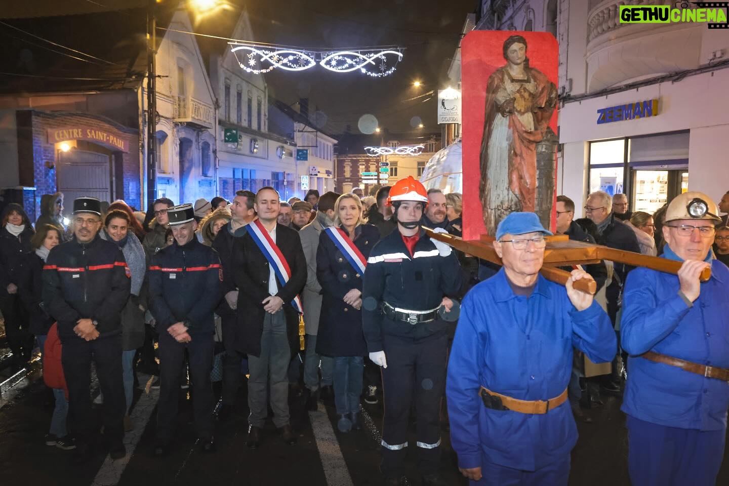 Marine Le Pen Instagram - Hier, nous fêtions à Hénin-Beaumont de la Sainte-Barbe, patronne des sapeurs-pompiers et des mineurs.