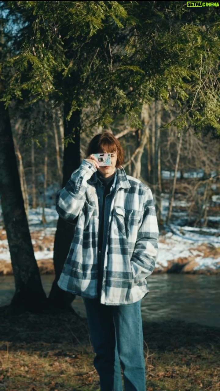 Marion Séclin Instagram - La lettre 🍁 . . . #irmafilms #shotonsony #sonyalpha #cinematography #folkscenery