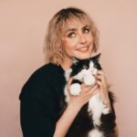 Marion Séclin Instagram - ✨ As the French says « Ce soir, les gentiques » 🌱 @elliot.aubin 🌷 @nialimane 🌻 Nouveau projet en cours… #glow #boulette #plusbellequelaplusbelledetescopines