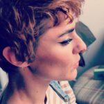 Marion Séclin Instagram – C’est bientôt la fin de la saison des tournages de Piquantes de @lachaineteva et de ce fait la fin de l’audacieuse série “J’avoue” de @marionseclin ✨
Des moments juste parfaits, du 1er épisode à ajd 🌸 Merci pour tout Marion ❣️ T’es incroyable 🌸 ainsi que toute l’équipe 👏💋 @flosabat @antoineleguernic @opheetlesinternets !! À mardi pour le final 👐🌟🎬
