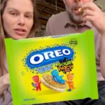 Maripier Morin Instagram – Test de goût: les Oreos Sour Patch Kids. Disponibles aux USA seulement pour le moment.
