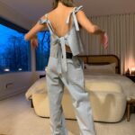 Maripier Morin Instagram - 2 looks de l’extraordinaire @houseofgallagher pour commencer cette nouvelle année? Pourquoi pas 🤗 Je nous souhaite de se prendre soin, de se traiter avec douceur, amour et compassion. C’est ce que je ferai de mon côté, et j’aimerai les miens de plus fort que je peux. 💕