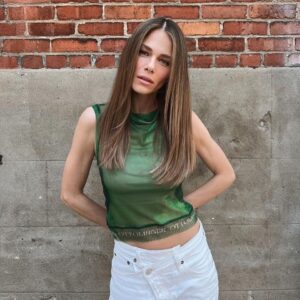 Maripier Morin Instagram - Un vent de changement ✨ 
Merci @marcuuus d’avoir si bien pris soin de moi, et de mes cheveux 💇‍♀️☀️🌸