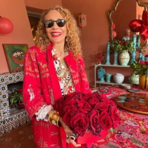 Marisa Berenson Instagram - Birthday lunch with loving friends ❤️❤️❤️❤️❤️ 

@villiersdesaintemarie_ @bernarddanillon @romeogiglicollections @yannrehaan #laragigli @virginiedegournay @adrianabittencourtprivate @homero.mac @jeanlouishaguenauer 

#marisaberenson #marrakech