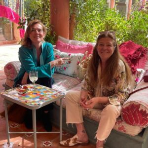Marisa Berenson Instagram - Birthday lunch with loving friends ❤️❤️❤️❤️❤️ 

@villiersdesaintemarie_ @bernarddanillon @romeogiglicollections @yannrehaan #laragigli @virginiedegournay @adrianabittencourtprivate @homero.mac @jeanlouishaguenauer 

#marisaberenson #marrakech