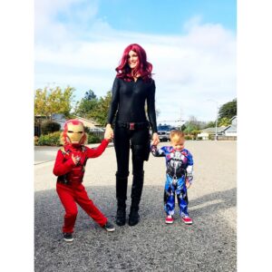 Marisa Miller Instagram - Happy Halloween 🎃😍#Moana #Maui #HeiHei #blackwidow #ironman #optimusprime
