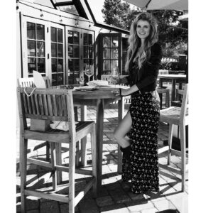 Marisa Miller Instagram - Gorgeous day in Carmel Valley. Incredible food and wine at @folktalewinery🍷. *For those wondering about the duct tape on my hand, (🥑 🔪= 🖐🏼cut)