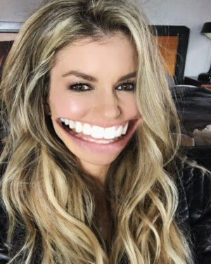 Marisa Miller Instagram - 🌸🐰👄