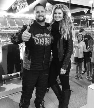 Marisa Miller Instagram - What an awesome night at @monsterjam 🙌🏻 Congrats @sonuvadigger! #youreinsane 😜