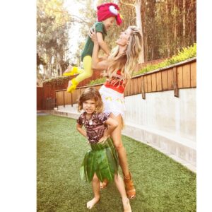 Marisa Miller Instagram - Happy Halloween 🎃😍#Moana #Maui #HeiHei #blackwidow #ironman #optimusprime