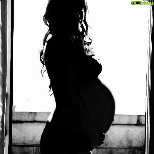 Marisa Ramirez - 5.5K Likes - #tbt Throw back to a time when I felt amazing everyday knowing I was growing a tiny human. When I didn’t know if her name would be Kali, Nova or Shea but we knew immediately when we saw her, she was a Violet Rae. She’s almost five now! And I have a stress belly....Wow 😂 #grateful #momlife #pregnantbelly