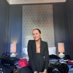 Marisa Cruz Instagram – Bastidores de uma sessão fotográfica ontem num hotel lindo com duas mulheres que gosto muito.
Em breve partilho a capa que fizemos.

#90sfashion #fashiondesigner #modelsofthe90s