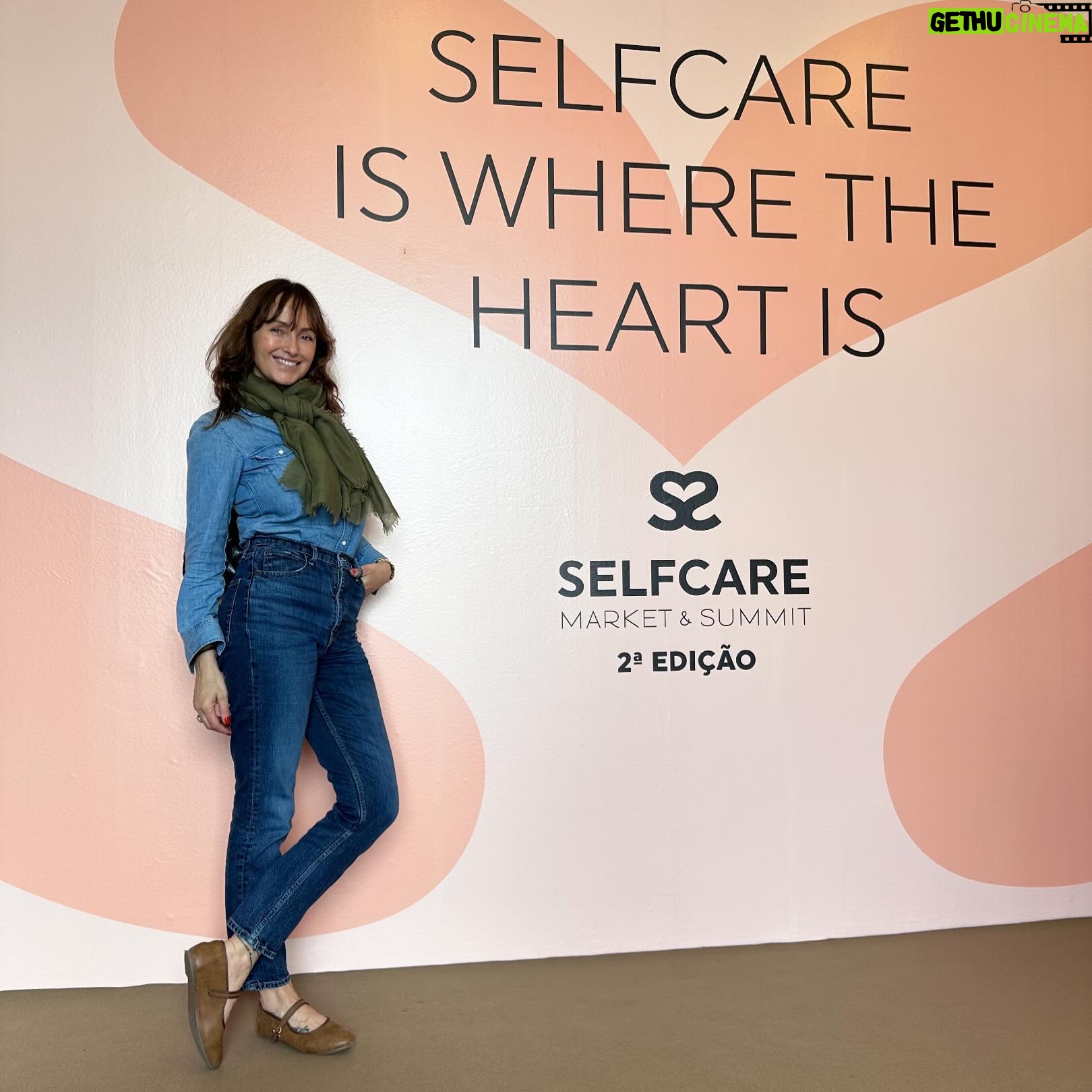 Marisa Cruz Instagram - Uma tarde bem passada com mulheres fantásticas num espaço de partilha e aprendizagem. Nesta 2*edição do @selfcaremarketpt o foco esteve na importância de olharmos por nós e percebermos o quão importante è o #selfcare Obrigada @joana__nobre @vichylaboratoires @dicas_da_farmaceutica @selfcaremarketpt pelo convite e parabéns pela iniciativa.👏🏻