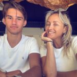 Marisa Cruz Instagram – A data tão esperada finalmente chegou e hoje celebramos os teus  18 anos de vida! 

O meu maior desejo é que a tua vida continue a ser trilhada no caminho do bem, que continues a ser este ser humano exemplar, que desde muito cedo mostrou ser o melhor amigo que alguém pode ter, que nunca mudes.
Obrigada por me escolheres para ser tua mãe, espero estar à altura.
Para mim serás sempre o meu menino, o meu primeiro amor.
Parabéns Johnny!!☀️🎂🥂

10-09-05❤️