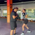 Marisa Cruz Instagram - @ufc 400 Marisa vs. Cabe Bilhetes à venda nos locais habituais💥 UFC Odds Marisa 150 …… Cabe -103 😜 #ufc300 #alexpereira #maxholloway #charlesoliveira #zhangweili #ufcwomen Best cardio ever 🔥