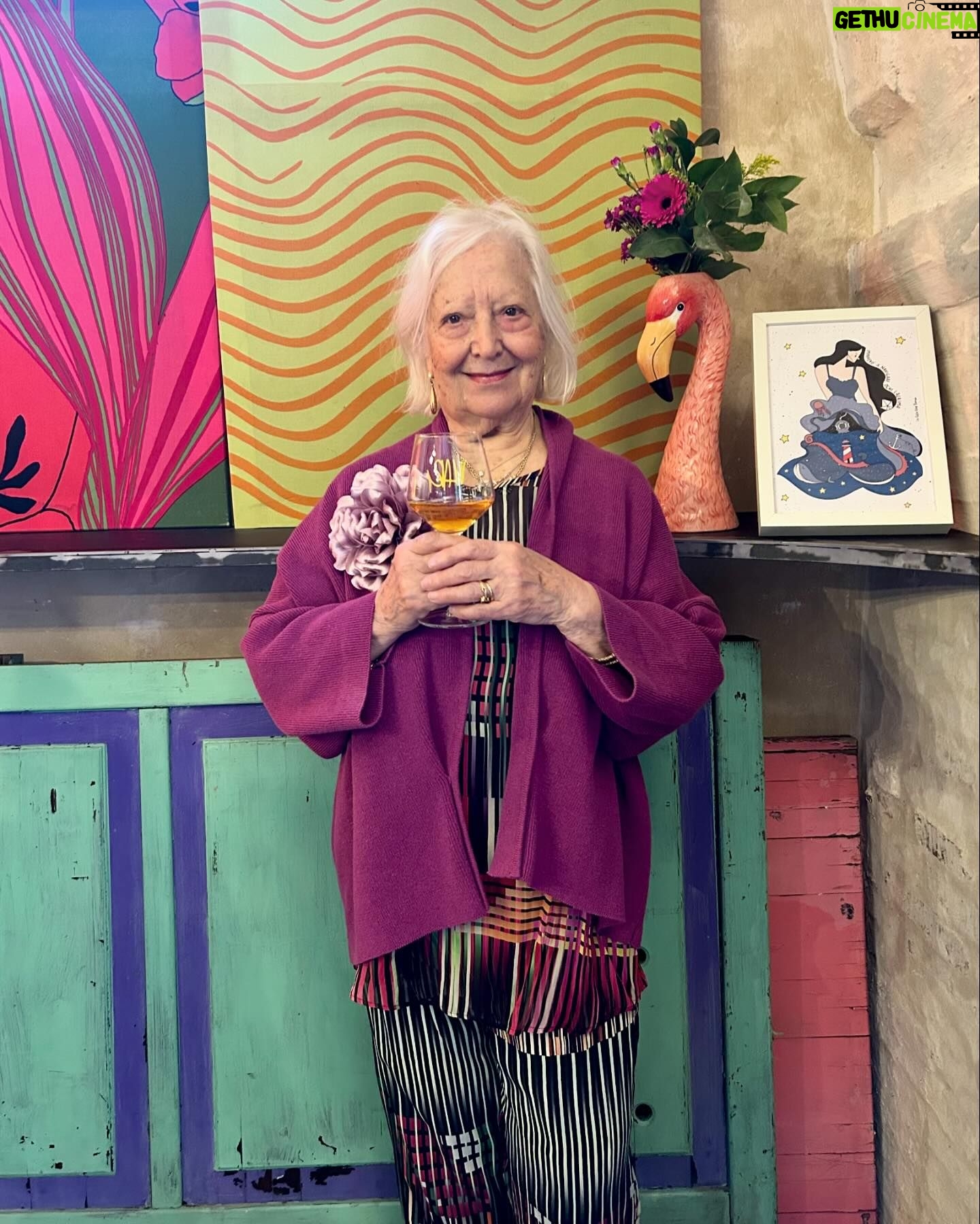 Marisa Passera Instagram - 🩷Marinella 88 anni di matteria giusto oggi 🩷 finalmente riuniti 🌸