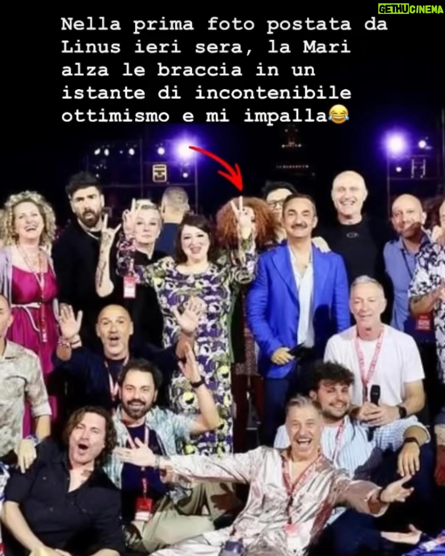 Marisa Passera - 9.8K Likes - Momenti sparsi di plad 💖 1-la mia amica che nel 1997 mi ha detto adesso facciamo la radio e non abbiamo mai smesso 🎙️ grazie per sempre P 💖2-il mio indiscutibile talento per il ballo 💃🏻 3-Ogni sera vorrei essere a cena con Matte, a cena con Deejay 🍝 4- il fuoco dell’ amicizia 🔥 5-🩷6-🩷 ( importunando gli artisti ) 7-che meraviglia incontrarvi ovunque e volersi così bene , noi siamo famiglia, noi siamo radio deejay ✨8- hey Laura 😂✌️#partylikeadeejay