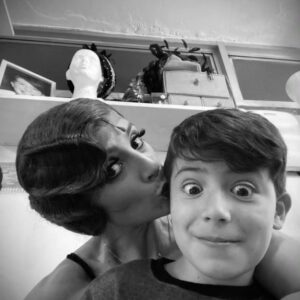 Marisol del Olmo Instagram - Porque aunque sigas creciendo y te dé pena que te dé besos en público... ¡siempre serás mi bebé con casco de playmobil!

#mamágallina #mamaehijo #marisoldelolmo #mamá #hijo #happylife #bettertogether
