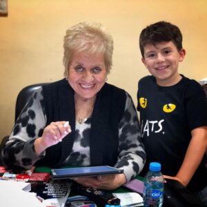 Marisol del Olmo Instagram - Tenemos el corazón un poquis roto.
Pero así te guardamos en el alma.
Así. 
Enorme, chingona e infinitamente amorosa  con nosotros siempre.
Gracias @tina_galindo 💔💔💔💔