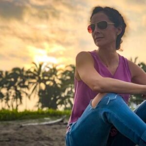 Marisol del Olmo Instagram - La vida es más arte que ciencia. No hay reglas. 
Puedes estar agotado, 
reiniciándote, iniciándote o
siendo lo más chingón del planeta… 
pero la pregunta siempre va a ser la misma: “Y ahora, por dónde le sigo ???”

Toma lo que necesites y deja todo lo demás.
Sigue, sigue pa enfrente y cuídate mucho. 
😉

#keepgoing #keepsupporting #keepsmiling #keepmoving #keeploving 

“KEEP YOUR FORK, THE BEST IS YET TO COME.”
😉 @samkellyaiello