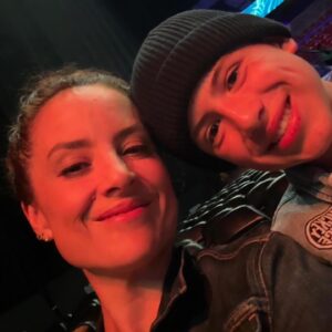 Marisol del Olmo Instagram - Tuvieron que pasar 49 …para que llegara el MEJOR CUMPLE DE MI VIDA!! 
Gracias a los que vinieron, a los que cantaron, a los que me llenaron de bonito, a mi mamá, a mis hijos (los 3♥️), a mis amigos, a mis amigos que son amores... Gracias a DIOS por Un cumple en salud, en amor, en bendiciones… en plenitud!!
GRACIAS @rosaterrazo @bernardolopezg @lezliegarcialg por hacerlo único e inolvidable.
Gracias a mis @mammamia_mx y a mis @elangeldeauroraof en el mejor lugar y en el mejor momento 
♥️✨ GRACIAS !!!