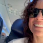 Marisol del Olmo Instagram – Que precioso viaje resultó llevar @mammamia_mx al increíble público de MONTERREY! Un viaje en todos los sentidos. De reencontrarnos, de reconciliarnos de reconocernos y de darnos todo el amor que llevábamos más de un mes de no darnos. Parecíamos niños chiquitos todo el tiempo. En el avión de ida, de vuelta, en camerinos… no paramos de reír. Creer por un instante que no lo íbamos a lograr. Dar la primera función y salir sobrepasados por las risas, los aplausos y esos miles de REGIOS que cantaron y bailaron con nosotros.  El primer video… es como se vivió de afuera. Gracias @emmanek por capturarlo. El segundo… es como se vivió de adentro. (Que Dios me perdone por traer el cel escondido en la bota😅).
Los demás… nosotras pendejeando/ensayando en el avión. Pero.. se logró!! “A la fregada con todo”!! 😂
Es LO MÁS tenerte @gicela_sehedi !!
En verdad éramos unos niños jugando a lo que más nos gusta @luja_ . Gracias @gaperroni y @danielvillafane por llevarnos a tan buen puerto. ❤️👈🏼✨🥹
Ahora… agárrate PUEBLA porque ahí te vamos !! 
 Gracias por las hermosas fotos @lezliegarcialg ❤️✨ te rifaste!!