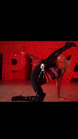 Marissa Heart Instagram - 🤘🏻🎸 HIGHER GROUND 🎸🤘🏻

You know your girl loves a rock momenttttt ❤️‍🔥 we danced it out in the rain last week and brought the fire & sunshine.  So grateful for my students xx ✨

I can’t wait to dance with you tonight at my 2 weekly classes @theplaygroundla xx 👠

430-530pm beg/int heels
6-730pm int/adv heels

Filmed & produced by @redllama.media 🎥
Song “Higher Ground” by @redhotchilipeppers 🎶 
Heartbreaker @marissaheart 💔
Location @theplaygroundla ✖️
Choreography @marissaheart @heartbreakheels ✨

#higherground #redhotchilipeppers #technique #lines #performance #confidence #marissaheartchoreography #dance #love #heels #woman #womenempowerment #girlpower #strength #heartbreaker #playgroundla #heartbreakheels