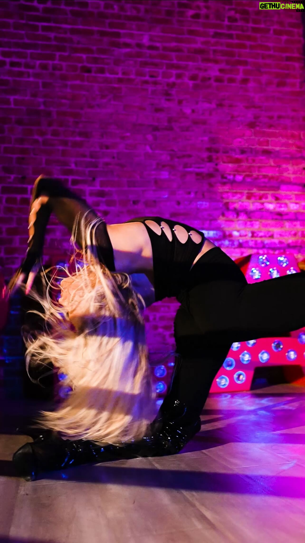 Marissa Heart Instagram - ROUND 2 OF “MORNING” TOMORROW ! 6PM @theplaygroundla 💔👠 We’re gonna dance allll the way through Memorial Day angels ! 🤍 Every single thing about this piece just fills my soul up ! 🤍🥹 I taught to this in my beg/int class a few months ago and got an insane amount of requests to make it advanced. I loved that dance so much and truly could not wait to add some yummy technique and finesse it up a bit 🤌🏻 I’m so excited to explore this piece again tomorrow ! Xx I can’t wait to dance with you tomorrow at my 2 weekly classes @theplaygroundla xx 👠 430-530pm beg/int heels 6-730pm int/adv heels Filmed & produced by @redllama.media 🎥 Song “Morning” by @teyanataylor & @kehlani🎶 Heartbreaker @marissaheart 💔 Location @theplaygroundla ✖️ Choreography @marissaheart @heartbreakheels ✨ #morning #kehlani #teyanataylor #technique #lines #performance #confidence #marissaheartchoreography #dance #love #heels #woman #womenempowerment #girlpower #strength #heartbreaker #playgroundla #heartbreakheels