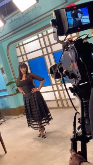 Marixa Balli Instagram - Vestida x @divastorebymumi 

Calzado @xurama.oficial 

Peinada x Claudio Tuñez 😘