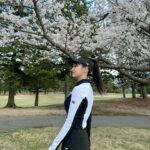 Mariya Nagao Instagram - アップグレードゴルフ収録 とっても暖かくて心地よくて桜も綺麗でした🌸 ゴルフの季節だ今年もたくさんゴルフしよう☺️⛳️