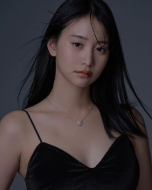 Mariya Nagao Instagram - この度、アイドルプロデュースすることになりました！
自分でもびっくりです！笑

新しい試みで不安もありますが心強い制作チームに助けられながら頑張りたいと思います😌

【詳細】

応募期間　5月15日-6月3日
書類審査　5月15日-6月3日

二次審査　5月20日-6月9日
歌唱審査（課題曲3曲の中から1曲を自身で選択）
ダンス審査（課題曲2曲の中から1曲を自身で選択）
面接審査・アンケート審査
特技自己アピール審査
配信審査（6月10日-6月30日までミクチャで開催
）

最終審査　7月6日

満12歳から満26歳までの女性

経験のない方もある方も沢山の応募お待ちしております！
応募方法はハイライトに載せますっ