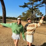 Mariya Nagao Instagram - @up_grade_golf 収録でした⛳️ この時期なのに暖かくてゴルフ日和だったよ🌞 #golfwear #golfgirl