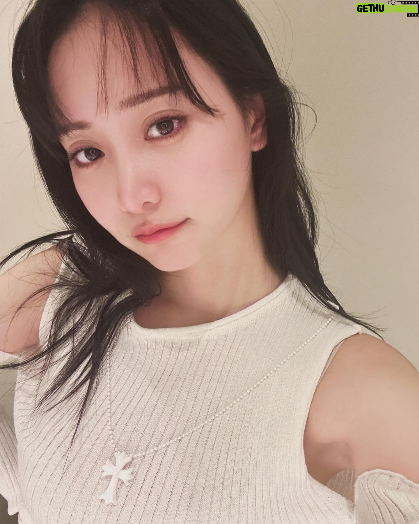 Mariya Nagao Instagram - 最近出会った素晴らしいエステ💆♀️ @and.n_tokyo 機械と自身に合わせたオーダーメイドでマッサージしてくれるの 本当に極上で身体中のツボや筋膜をたくさんここだ!ってところをおしてくれます 私は首が悪いからそこを重点的にしてもらったのだけど本当に軽くなる!他のところも全身軽々! なにより仲松さんのハンドが良すぎて もう信者になります…👼 @tomominakanaka ちなみにベッドも極上 あのベッドで毎日寝たい🤣💭