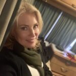 Mariya Shukshina Instagram - #марияшукшина "Мария, от всего Сердца благодарю за ваши смелые действия!! ❤️ Если вас заблокируют здесь - многие люди останутся без этой ценной информации. Приглашайте всех в телеграм. Вы обязательно напоминайте об этом чаще. Я хотела вашим видео поделиться- меня фб предупредил, что если это сделаю, они могут заблокировать." Дорогие друзья! Полагаю, что в ближайшее время вы все реже и реже будете слышать/читать мои публикации. Нет, я никуда не делась, я здесь)), но инстаграм давно уже скрывает мой аккаунт в теневом бане, а фб бесконечно удаляет мои посты и за это периодически меня блокирует. Молчу уже про ютуб, где у меня удалили 14 видео, включая все наши 4 КС, и постоянно угрожает снести канал. Почему я об этом пишу, я не жалуюсь, я принимаю все правила информационной войны, в которую мы все попали, как кур во щи. Я просто хочу сказать, что я не молчу, как говорила, так и буду говорить, но вам это будет уже недоступно. В письме выше от доброй моей подписчицы недаром говорится о telegram. Именно туда я вас всех и приглашаю. Там ПОКА безопасно) ( ссылка в шапке профиля в вечных сториз👆TELEGRAM) #телеграм #инстаграм #блок #цензура #правда #ложь #люди #мирвсем