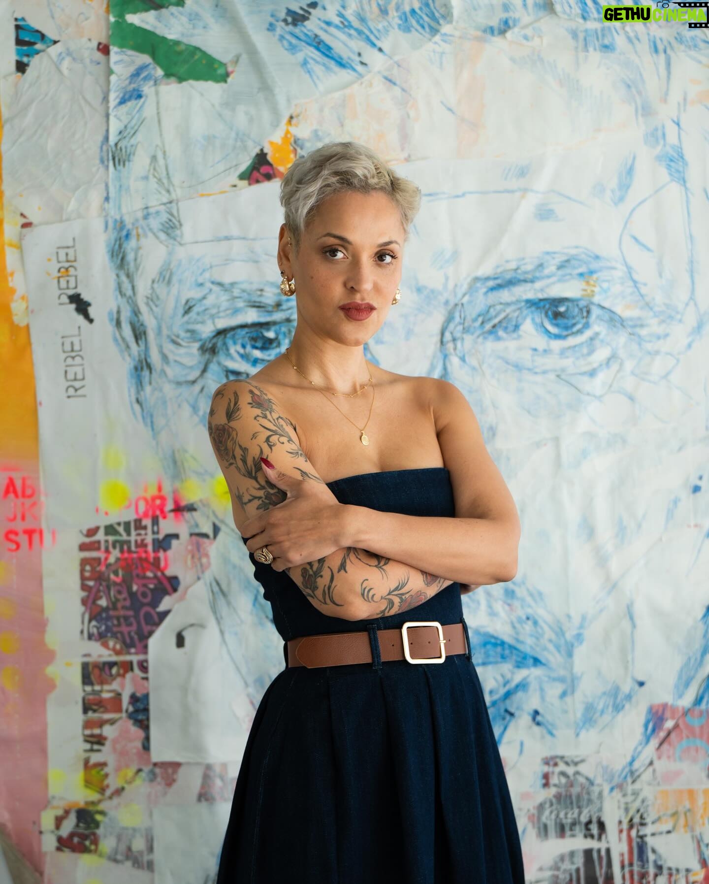 Mariza - 5.3K Likes - Por aqui estamos a todo o vapor, 2024 vai ser o ano de colher todos os frutos de tanto trabalho 🎵
E vocês? Já definiram os vossos planos? Já estabeleceram as vossas metas? Este ano é nosso 💙
📸 @luismoreira.lm