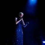 Mariza Instagram – Hoje, celebramos o Dia Mundial do Fado, a canção da alma portuguesa. Que este maravilhoso género musical continue a encantar corações e a contar histórias de amor, saudade e emoção. Que o fado perdure para sempre como expressão da essência do povo luso. Viva o Fado!