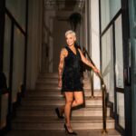 Mariza Instagram – Mais uma proposta de look para esta época festiva… estamos em contagem regressiva, faltam 12 dias para o Natal 🎅🏽 
📸 @luismoreira.lm
