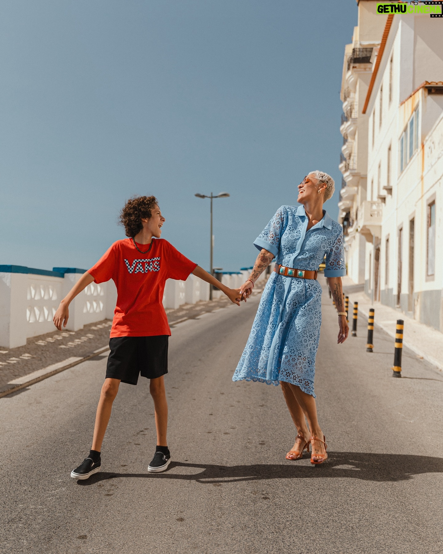 Mariza Instagram - Dia da criança, Dia de celebrar a alegria, a imaginação e a pureza. Que sejas sempre muito feliz meu Martim, Que todos os pequenos tenham um dia feliz Votos de muito amor 🫶